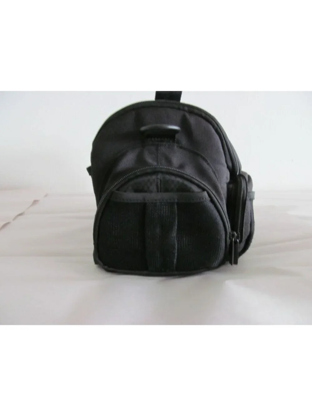 Targus Black Camera Bag with Adjustable Detachable Strap Multiple Compartments